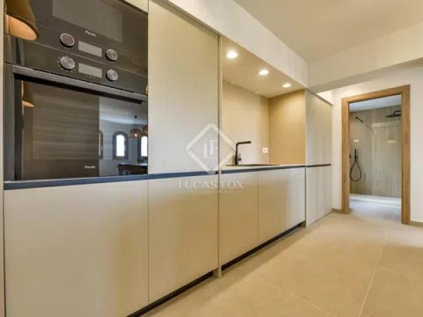 Chalet pareado en calle Serrella