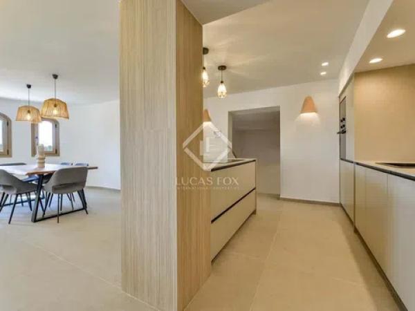 Chalet pareado en calle Serrella