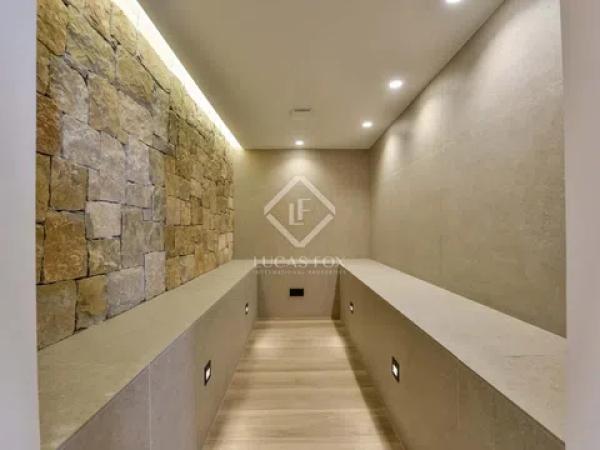 Chalet pareado en calle Serrella