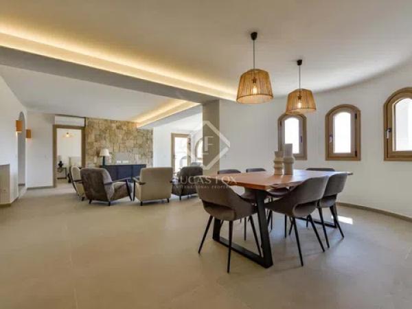 Chalet pareado en calle Serrella