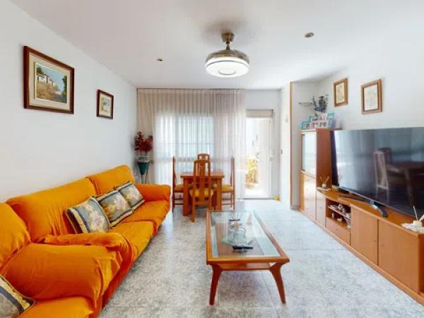 Piso en calle Poeta Salvador Sellés