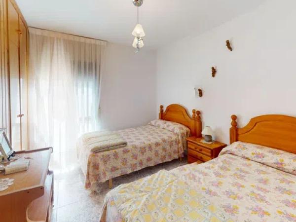 Piso en calle Poeta Salvador Sellés