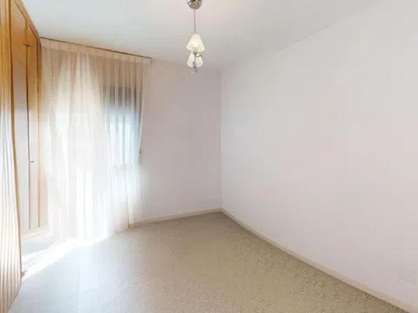 Piso en calle Poeta Salvador Sellés