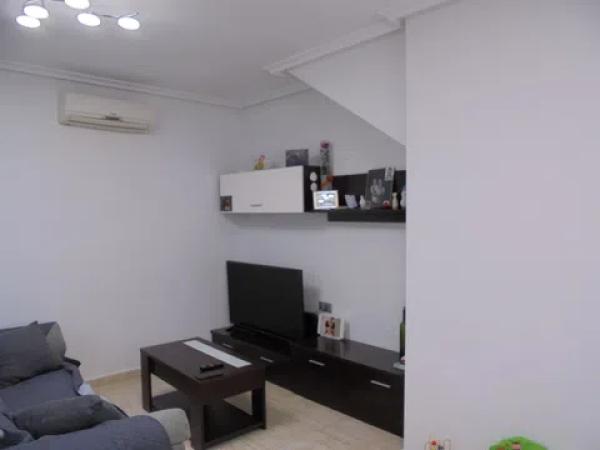 Piso en calle Canal de Riego