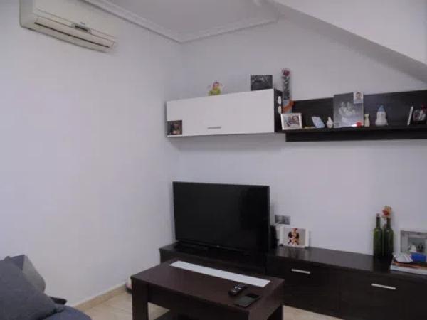 Piso en calle Canal de Riego