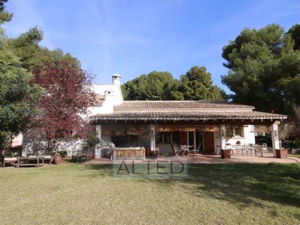 Casa independiente en Urbanización Maigmó