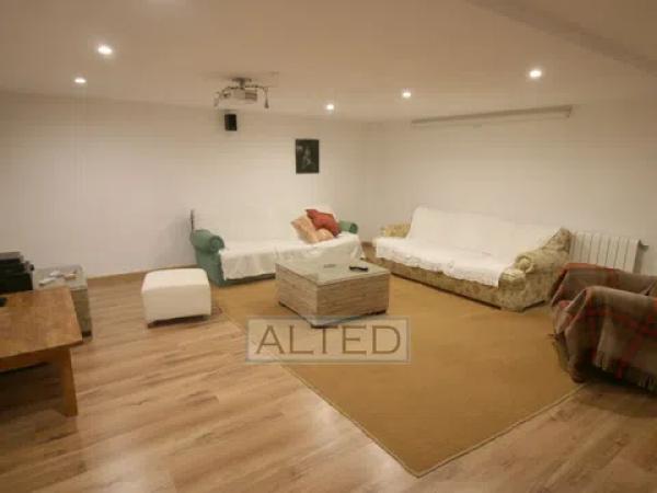 Casa independiente en Urbanización Maigmó