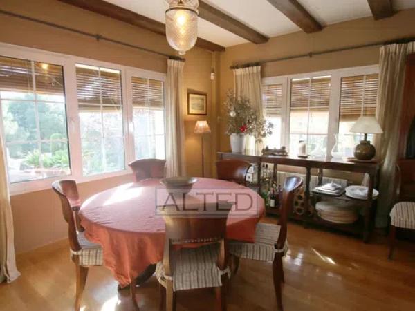 Casa independiente en Urbanización Maigmó