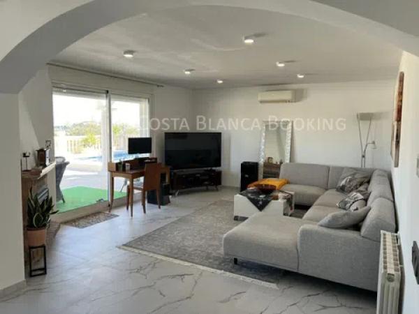 Casa independiente en calle Romer