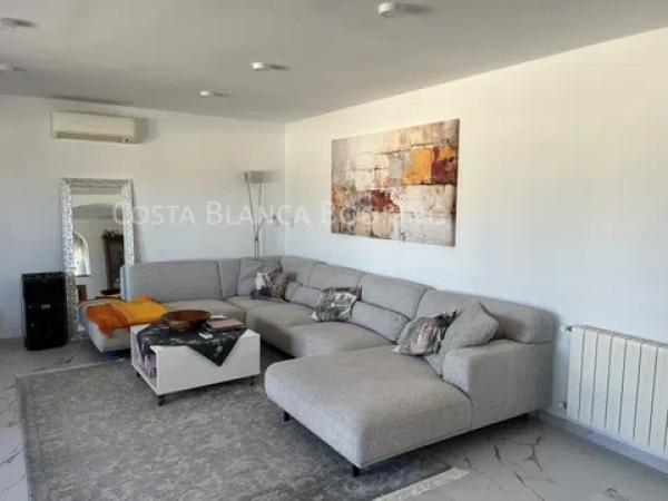 Casa independiente en calle Romer