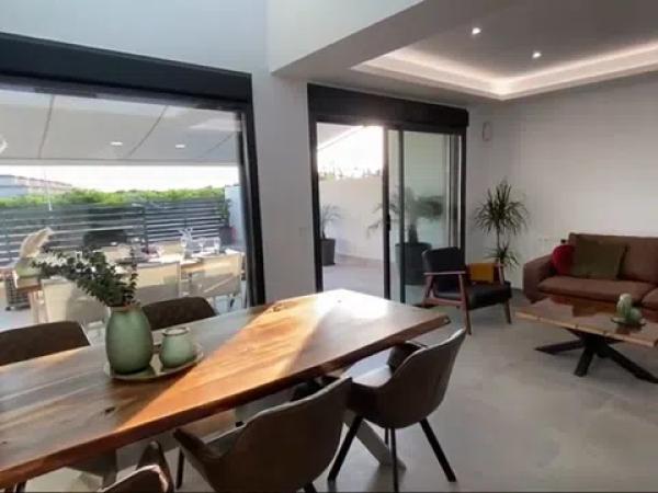 Casa independiente en calle Amapola