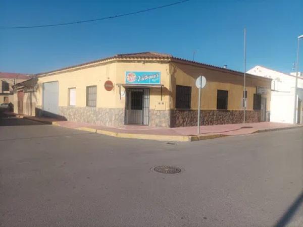 Chalet pareado en calle Calvo Sotelo