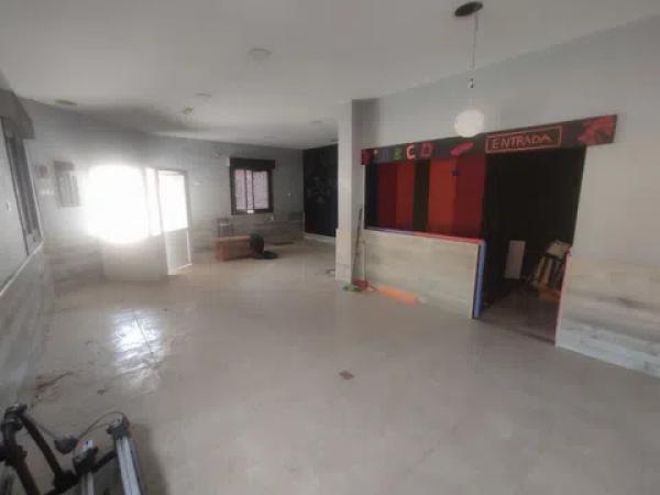 Chalet pareado en calle Calvo Sotelo