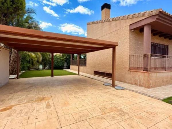 Casa independiente en calle de l'Unicorn