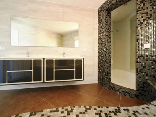 Casa independiente en avenida Europa