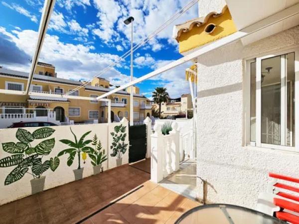 Casa independiente en avenida de Polonia