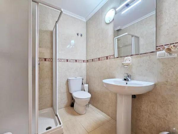 Casa independiente en avenida de Polonia