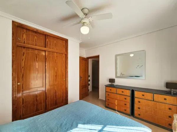 Casa independiente en avenida de Polonia