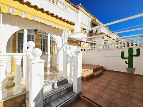 Casa independiente en avenida de Polonia