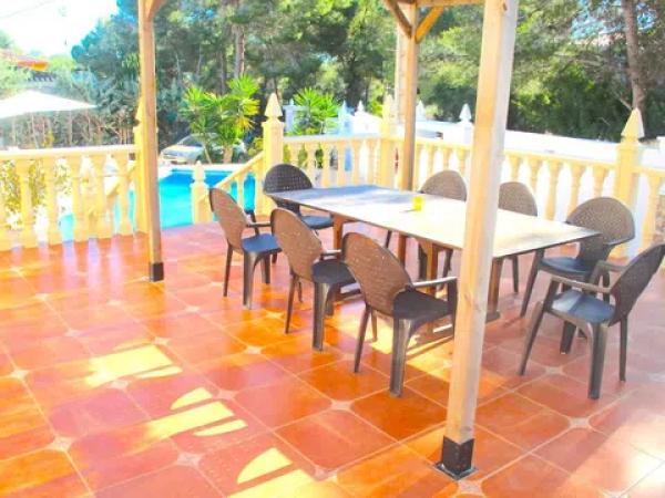 Casa independiente en calle cipres s/n