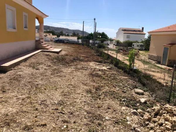 Casa independiente en calle Carrasqueta