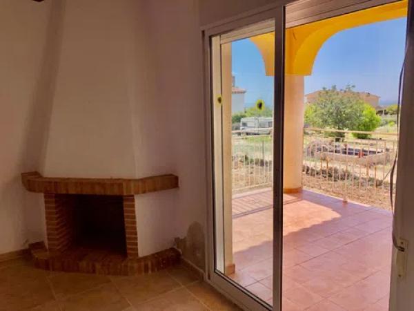 Casa independiente en calle Carrasqueta