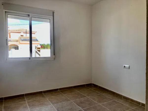 Casa independiente en calle Carrasqueta