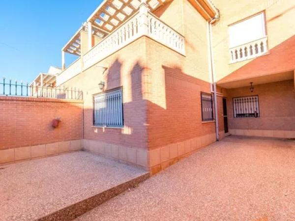 Chalet pareado en calle 22 de Marzo de 1993