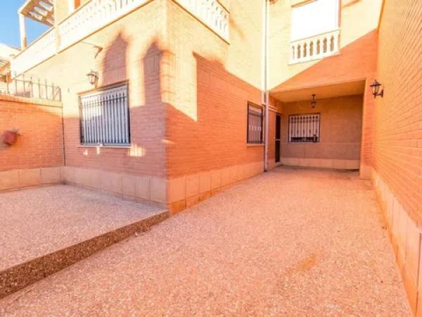 Chalet pareado en calle 22 de Marzo de 1993