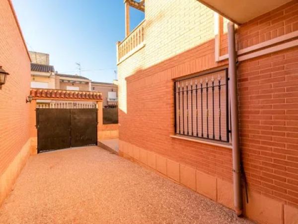 Chalet pareado en calle 22 de Marzo de 1993