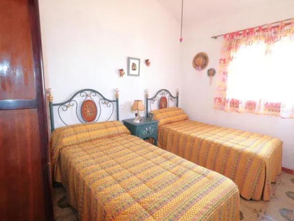 Chalet adosado en calle Urbano Arregui