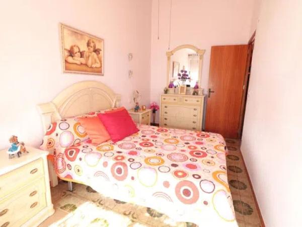 Chalet adosado en calle Urbano Arregui