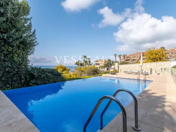 Casa independiente en avenida de la Costa Blanca