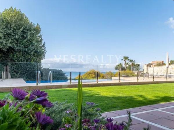 Casa independiente en avenida de la Costa Blanca