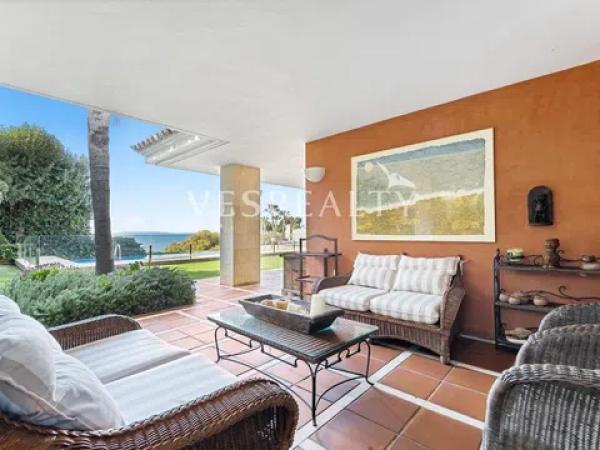 Casa independiente en avenida de la Costa Blanca