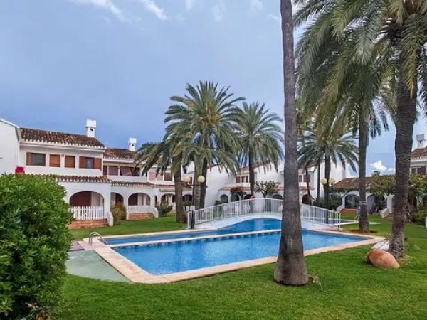 Chalet adosado en calle Mar Jónica, 127