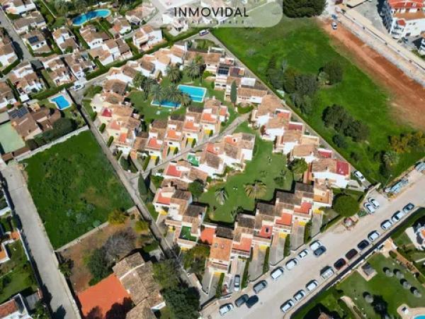 Chalet adosado en calle Mar Jónica, 127