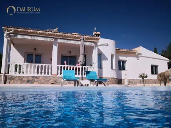 Chalet en avenida de los Árboles