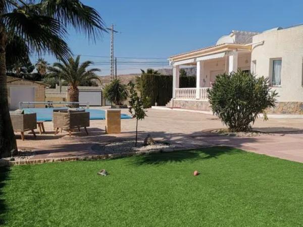 Chalet en avenida de los Árboles