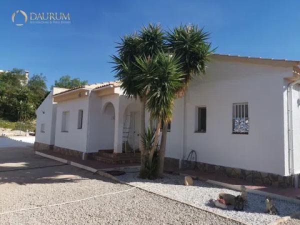 Chalet en avenida de los Árboles
