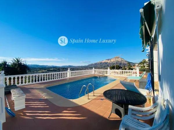 Casa independiente en calle Mar Cantábrico