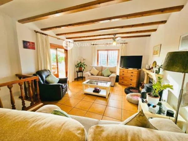 Casa independiente en calle Mar Cantábrico