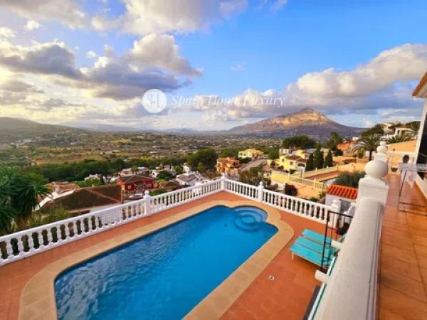 Casa independiente en calle Mar Cantábrico