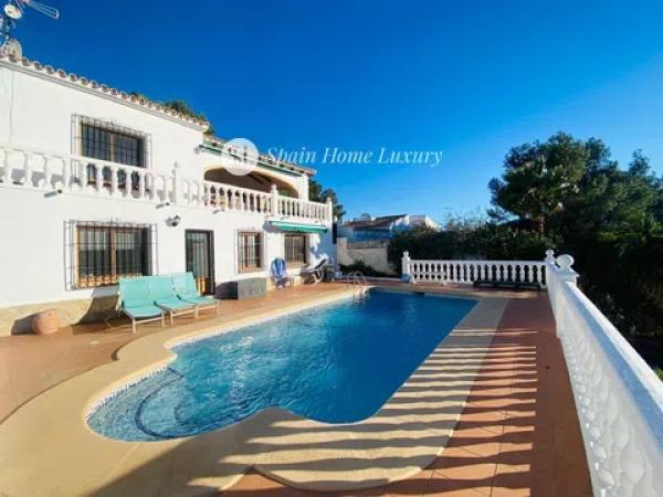 Casa independiente en calle Mar Cantábrico