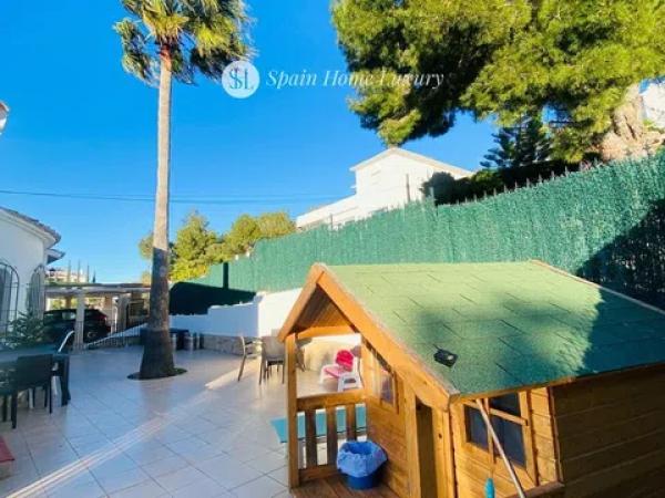 Casa independiente en calle Mar Cantábrico