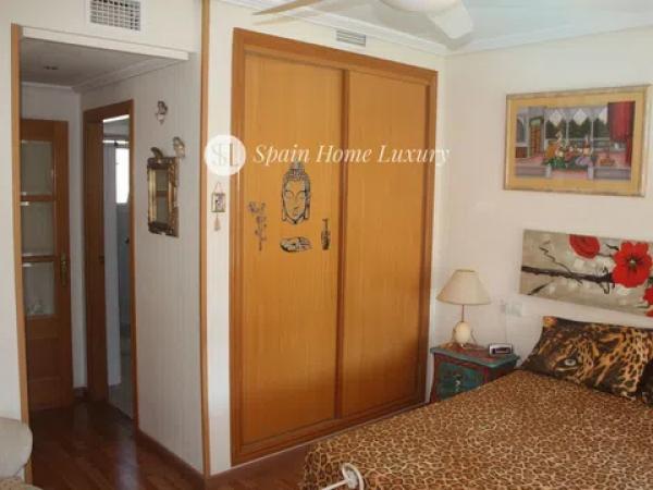 Piso en calle del Secretario Juan Antonio Baldovi