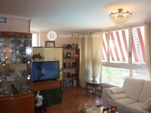 Piso en calle del Secretario Juan Antonio Baldovi