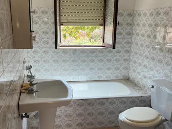 Casa de pueblo en avenida la Constitución, 10