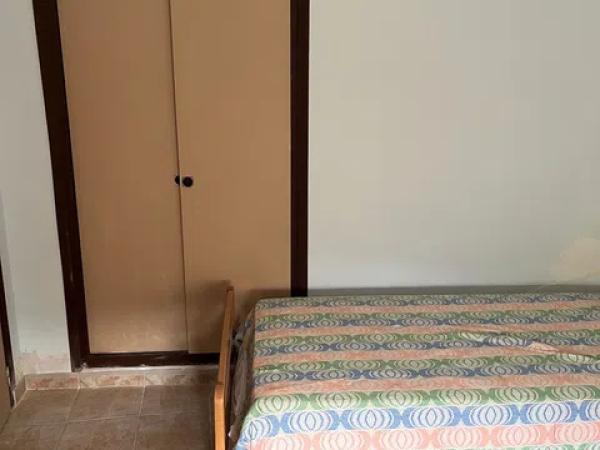 Casa de pueblo en avenida la Constitución, 10