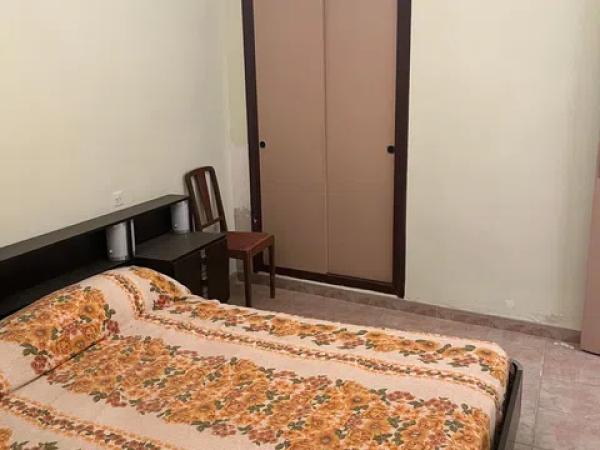 Casa de pueblo en avenida la Constitución, 10